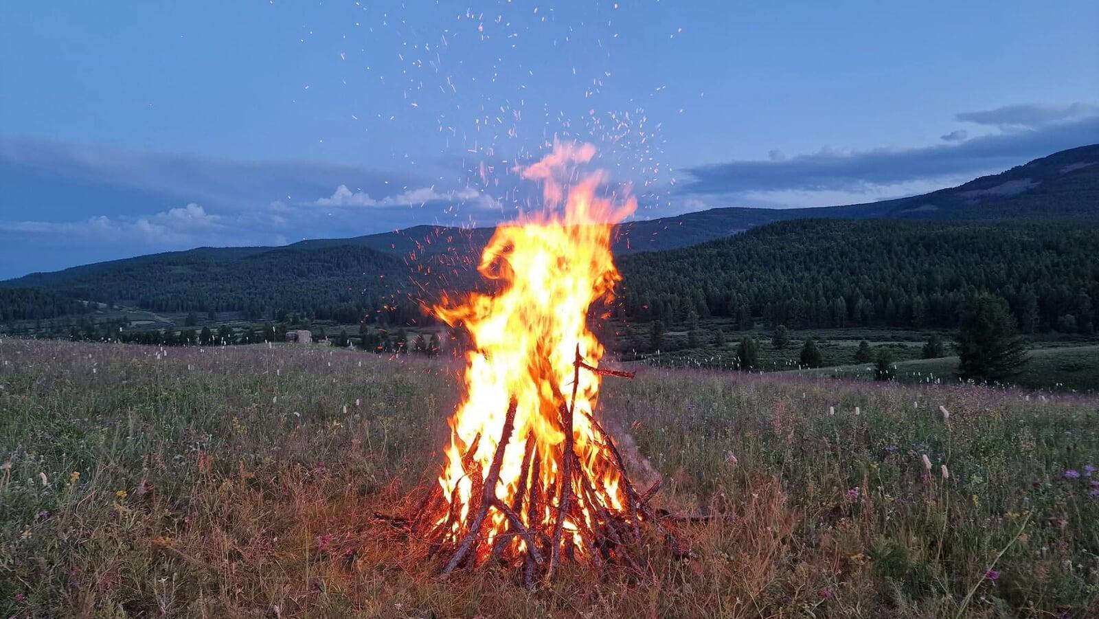 Camfire in Mangolia
